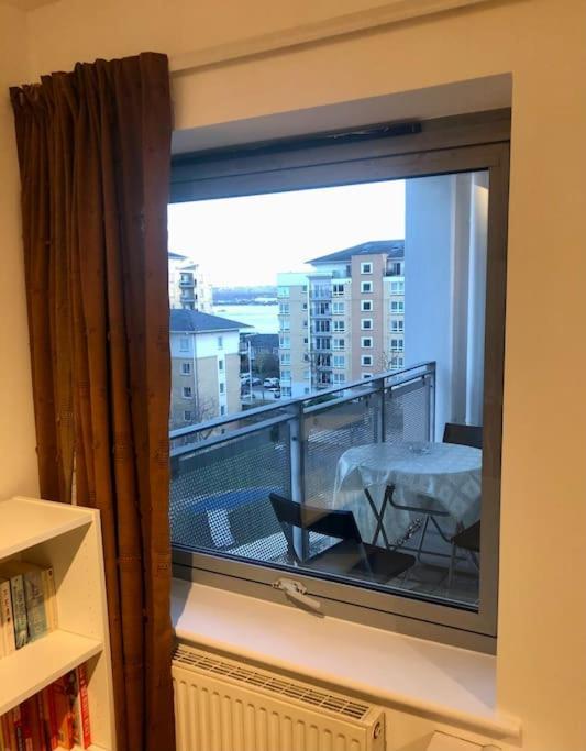1 Bedroom Flat Near Excel, O2, Canary Wharf - London Exterior photo